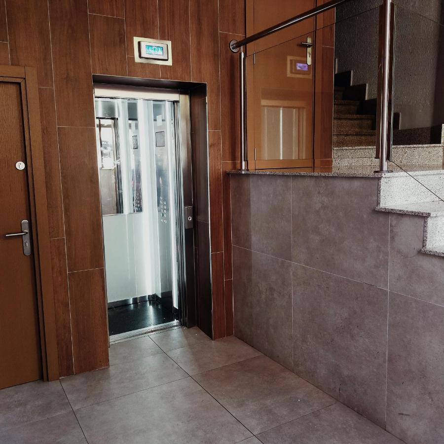 La Puerta Al Centro De Logrono Vino Crianza Y Desayuno Incluidos公寓 外观 照片