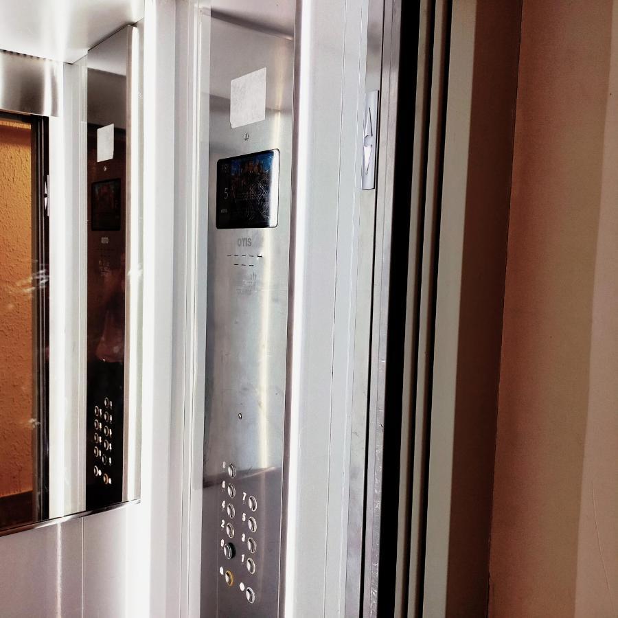 La Puerta Al Centro De Logrono Vino Crianza Y Desayuno Incluidos公寓 外观 照片