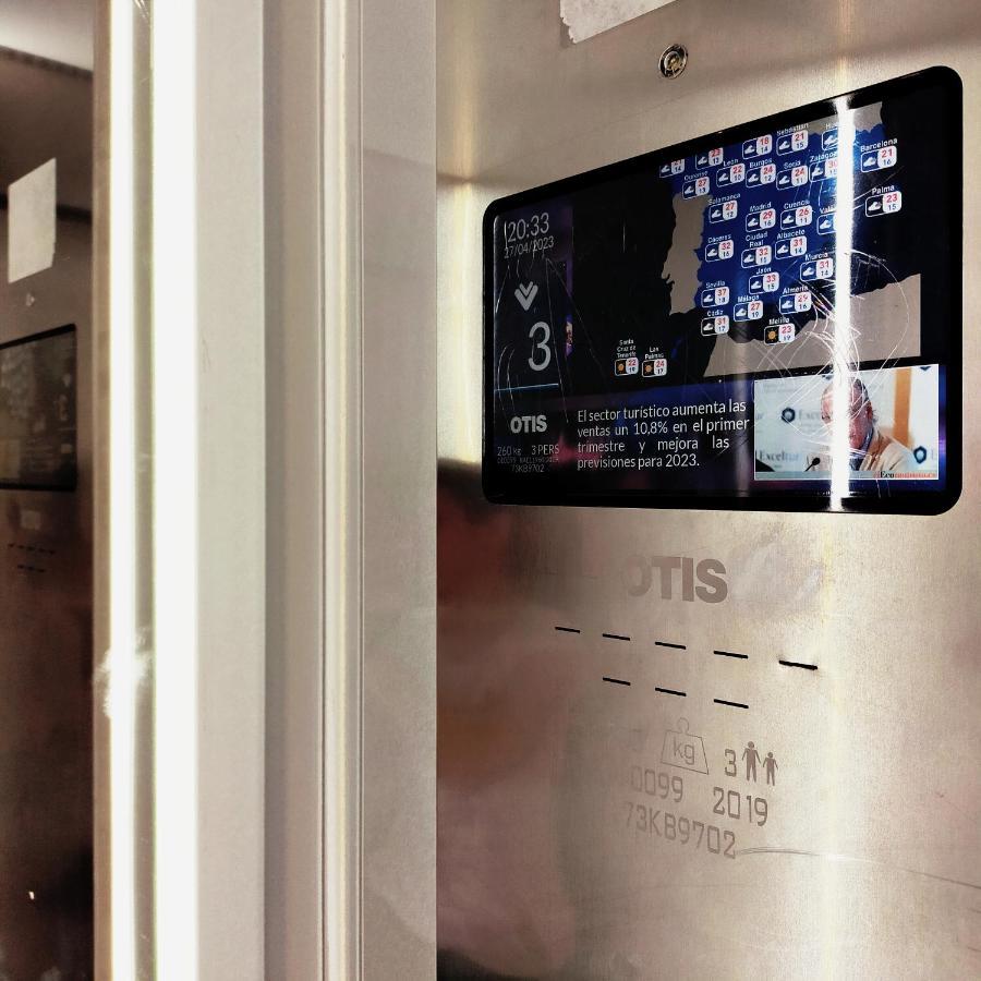 La Puerta Al Centro De Logrono Vino Crianza Y Desayuno Incluidos公寓 外观 照片